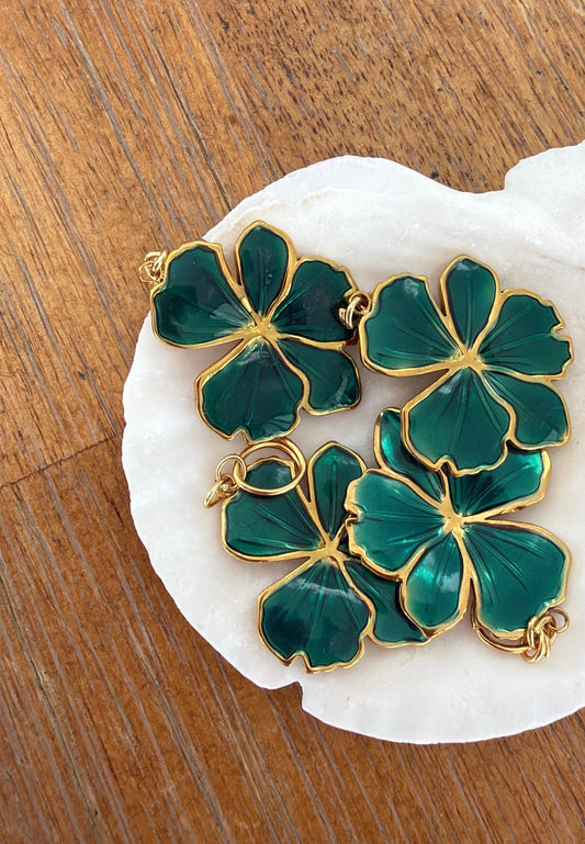 paua flower pendant