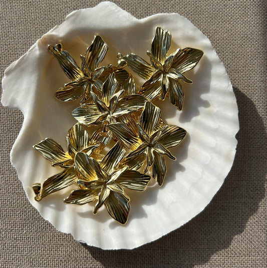 gold lily pendant