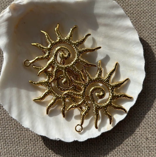 large retro sun pendant